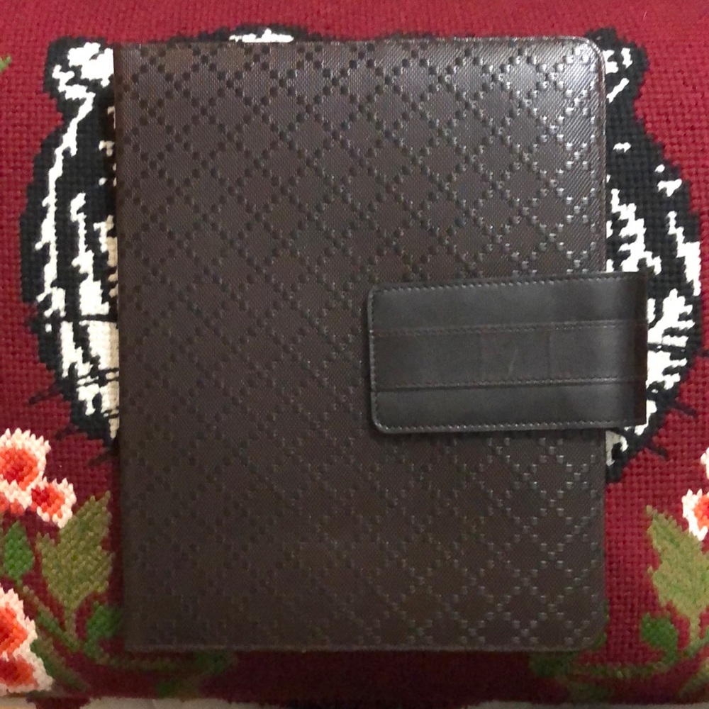 Gucci Leather I Pad case with box
